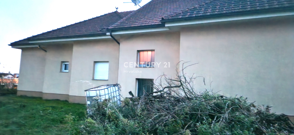 Brdovec - Zaprešić - hiša posebne arhitekture - novogradnja