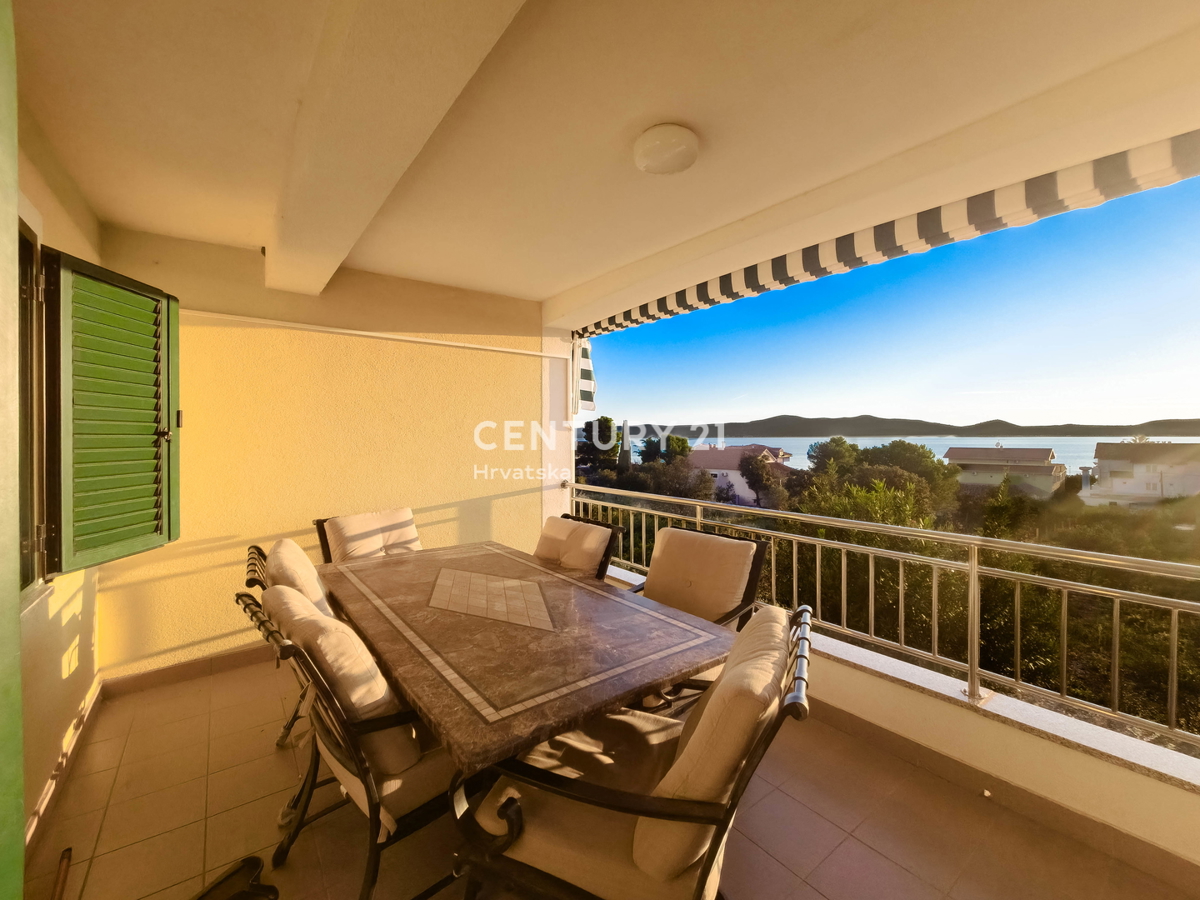Zadar, Sukošan, stanovanje 123 m2, pritličje, garaža, shramba, čudovit razgled na morje