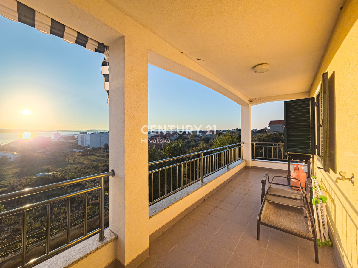 Zadar, Sukošan, stanovanje 123 m2, pritličje, garaža, shramba, čudovit razgled na morje