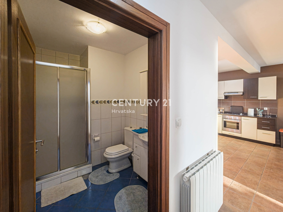 Zadar, Sukošan, stanovanje 123 m2, pritličje, garaža, shramba, čudovit razgled na morje