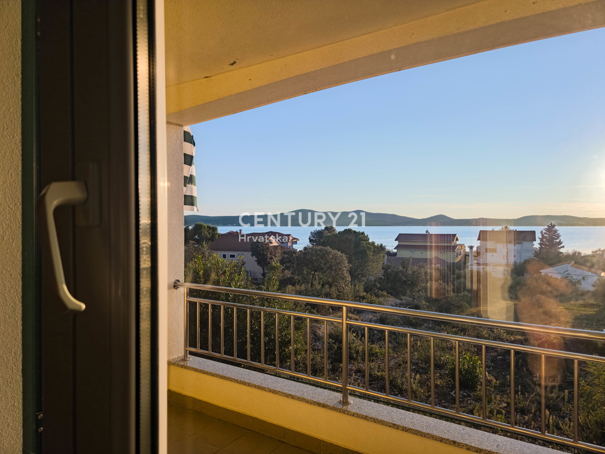 Zadar, Sukošan, stanovanje 123 m2, pritličje, garaža, shramba, čudovit razgled na morje