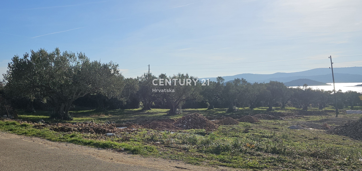 Sv. Filip i Jakov, Sv. Petar na Moru, građevinsko zemljište