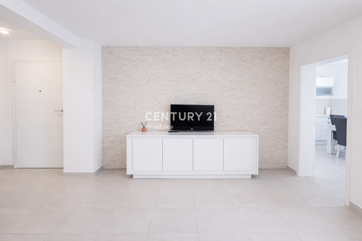 Vir – apartma s strešno teraso in panoramskim pogledom na morje, 40 m od morja