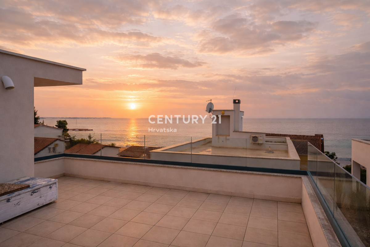 Vir – apartma s strešno teraso in panoramskim pogledom na morje, 40 m od morja