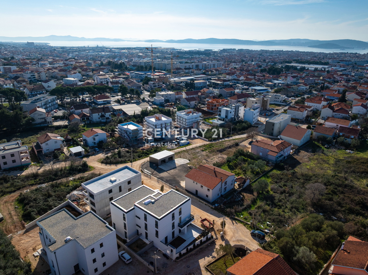 ZADAR, BILI BRIG, luksuzní novostavba, 3,5 pokoje, 110 m2, přízemí, zahrada

ZADAR, BILI BRIG, luksusowa nowa inwestycja, 3,5 pokoju, 110 m2, parter, ogród

ZADAR, BILI BRIG, luxus újépítés, 3,5 szoba, 110 m2, földszint, kert

ZADAR, BILI BRIG, luksu