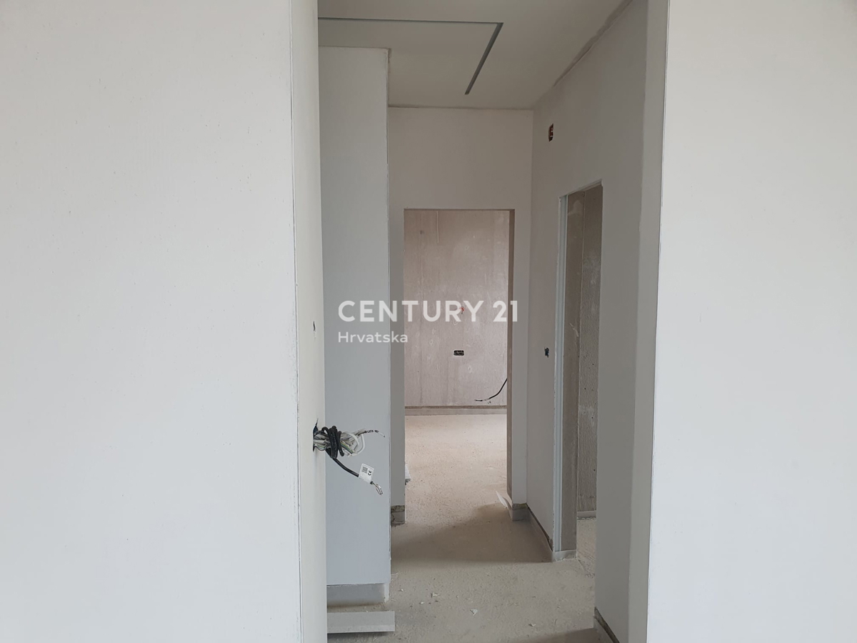 ZADAR, BILI BRIG, luksuzní novostavba, 3,5 pokoje, 110 m2, přízemí, zahrada

ZADAR, BILI BRIG, luksusowa nowa inwestycja, 3,5 pokoju, 110 m2, parter, ogród

ZADAR, BILI BRIG, luxus újépítés, 3,5 szoba, 110 m2, földszint, kert

ZADAR, BILI BRIG, luksu