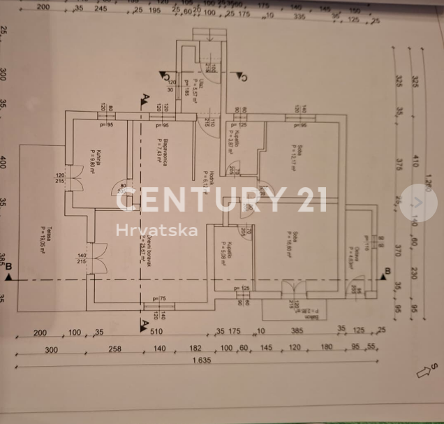 ZADAR, BRIŠEVO, DRUŽINSKA HIŠA Z DVORIŠČEM, 145 M2, POPOLNOMA PRENOVLJENA, OPREMLJENA IN TAKOJ ZASELJIVA