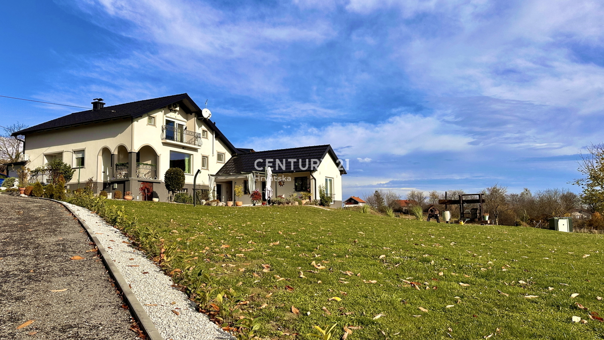 Čudovito obnovljena hiša s čudovitim razgledom na Ivančico in Kalnik