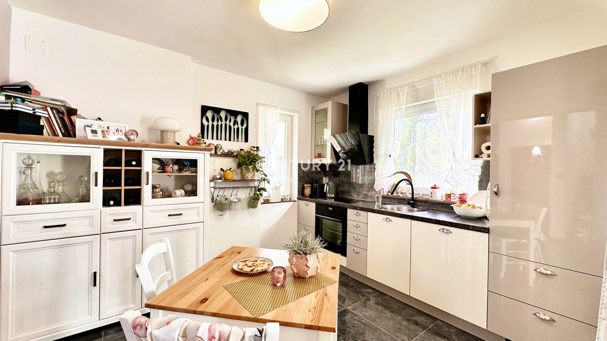 Čudovito obnovljena hiša s čudovitim razgledom na Ivančico in Kalnik