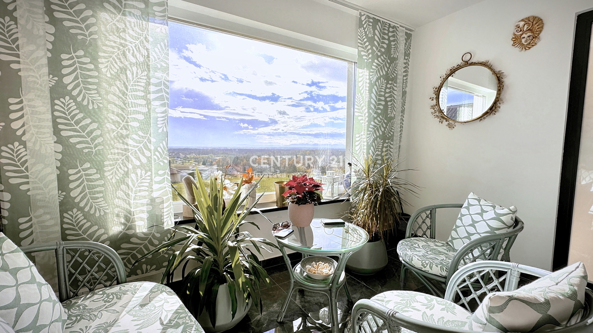 Čudovito obnovljena hiša s čudovitim razgledom na Ivančico in Kalnik