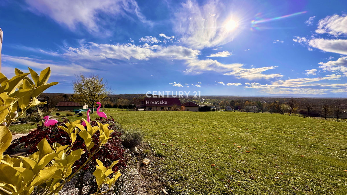 Čudovito obnovljena hiša s čudovitim razgledom na Ivančico in Kalnik