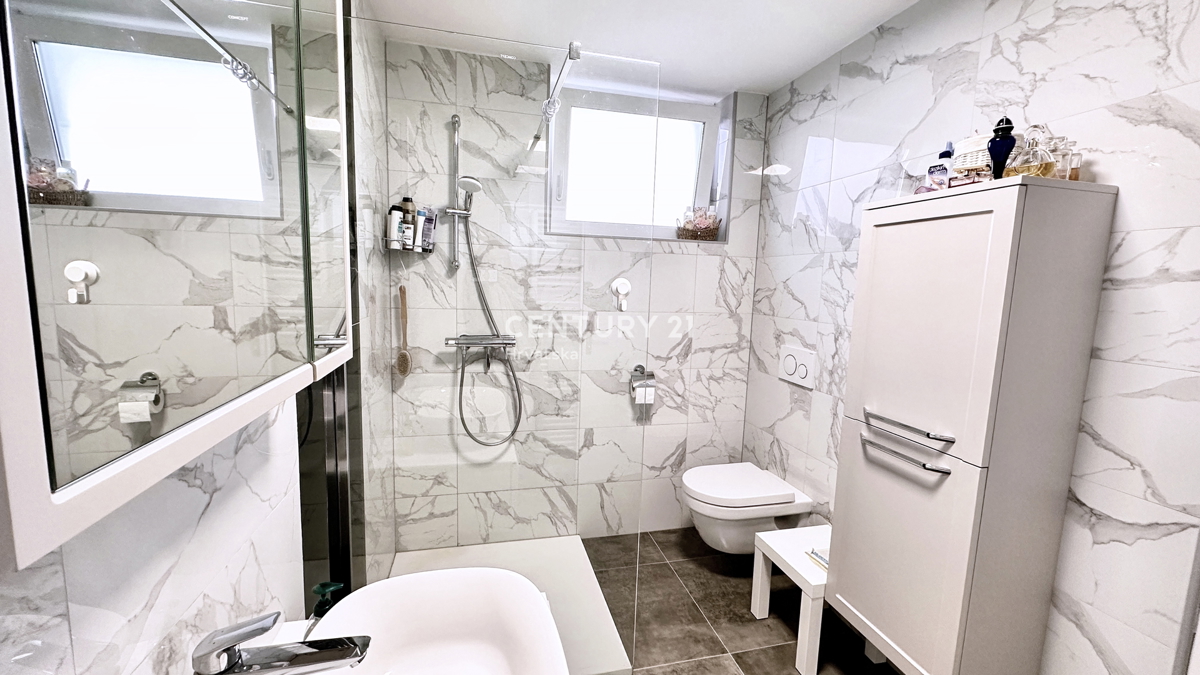 Čudovito obnovljena hiša s čudovitim razgledom na Ivančico in Kalnik