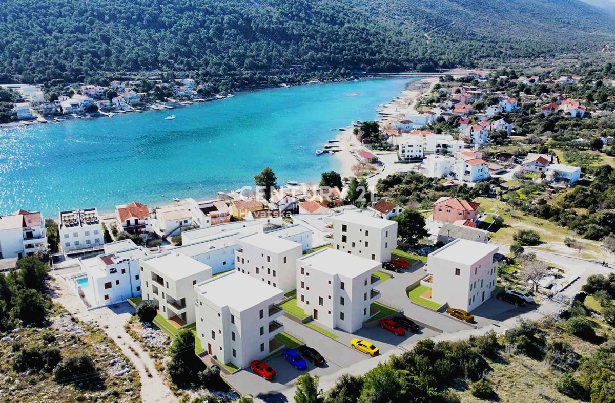 Luksuzno stanovanje v Grebaštici – razgled, prostor in morje na dosegu roke!
