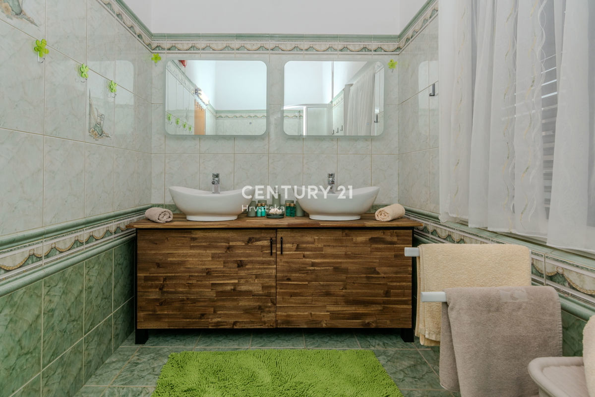 Zadar - Zaton - Hiša z dvema apartmajema - Znižano!