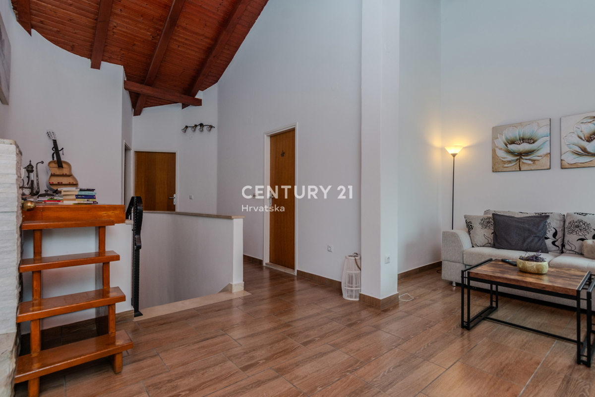 Zadar - Zaton - Hiša z dvema apartmajema - Znižano!
