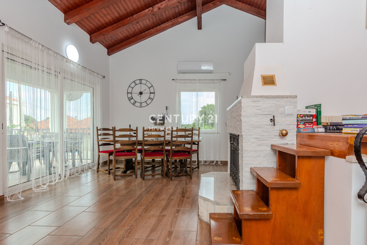 Zadar - Zaton - Hiša z dvema apartmajema - Znižano!