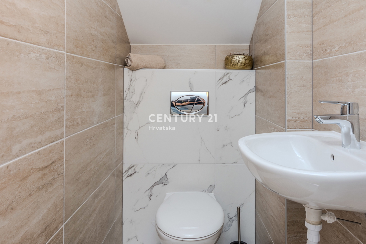 Zadar - Zaton - Hiša z dvema apartmajema - Znižano!