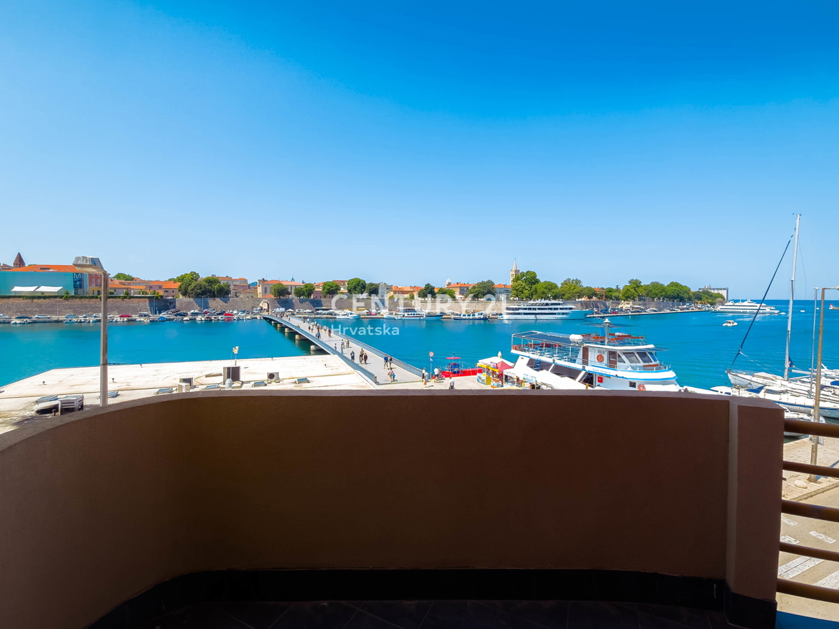 Zadar, Branimirova obala, stanovanje v prvem vrsti ob morju, vrhunska lega