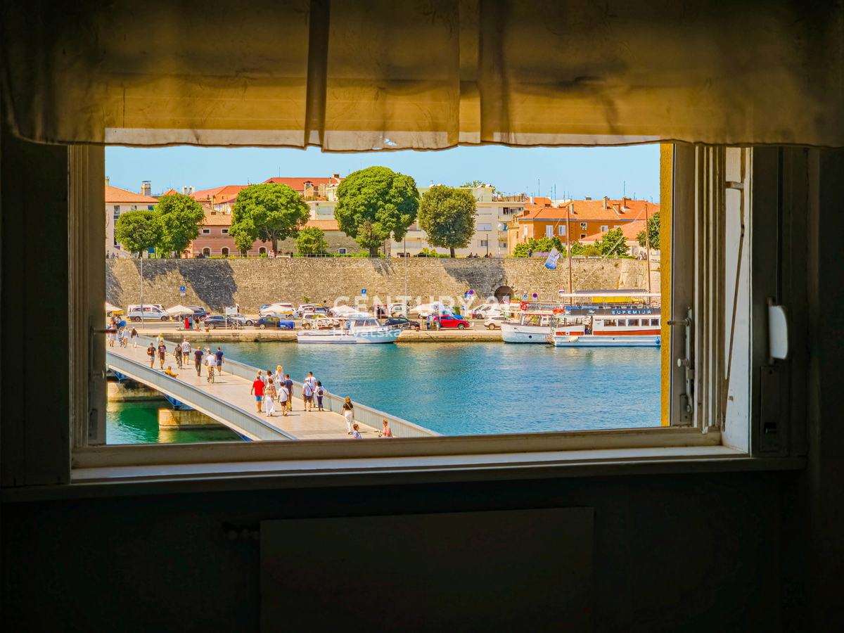 Zadar, Branimirova obala, stanovanje v prvem vrsti ob morju, vrhunska lega