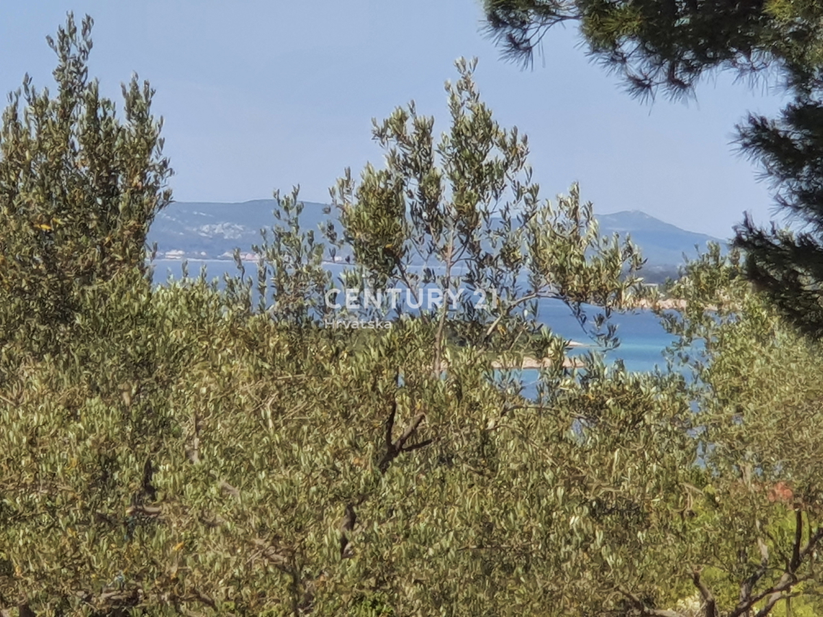 Drage - Pakoštane - gradbeno zemljišče z razgledom na morje in marino