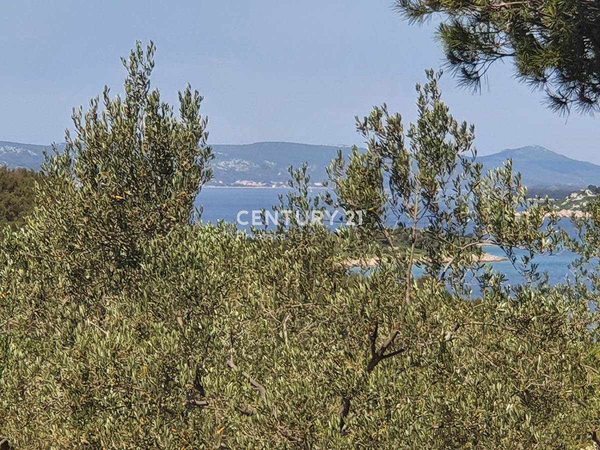 Drage - Pakoštane - gradbeno zemljišče z razgledom na morje in marino