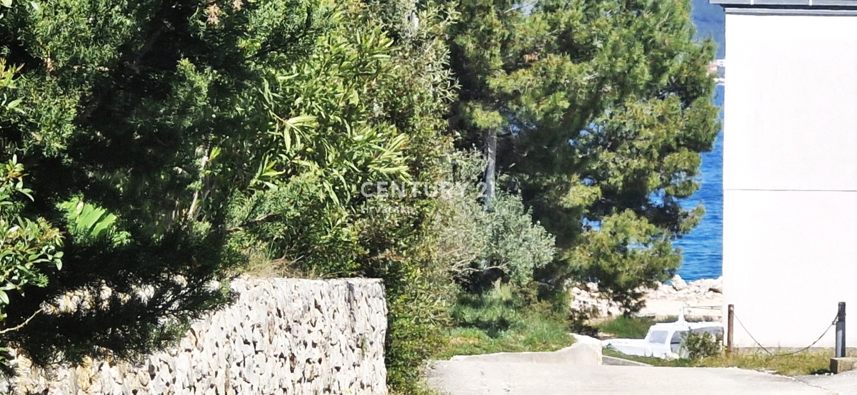 Kukljica - otok Ugljan - gradbena parcela 100 m od morja