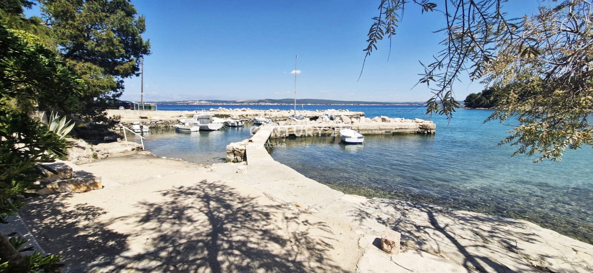 Kukljica - otok Ugljan - gradbena parcela 100 m od morja