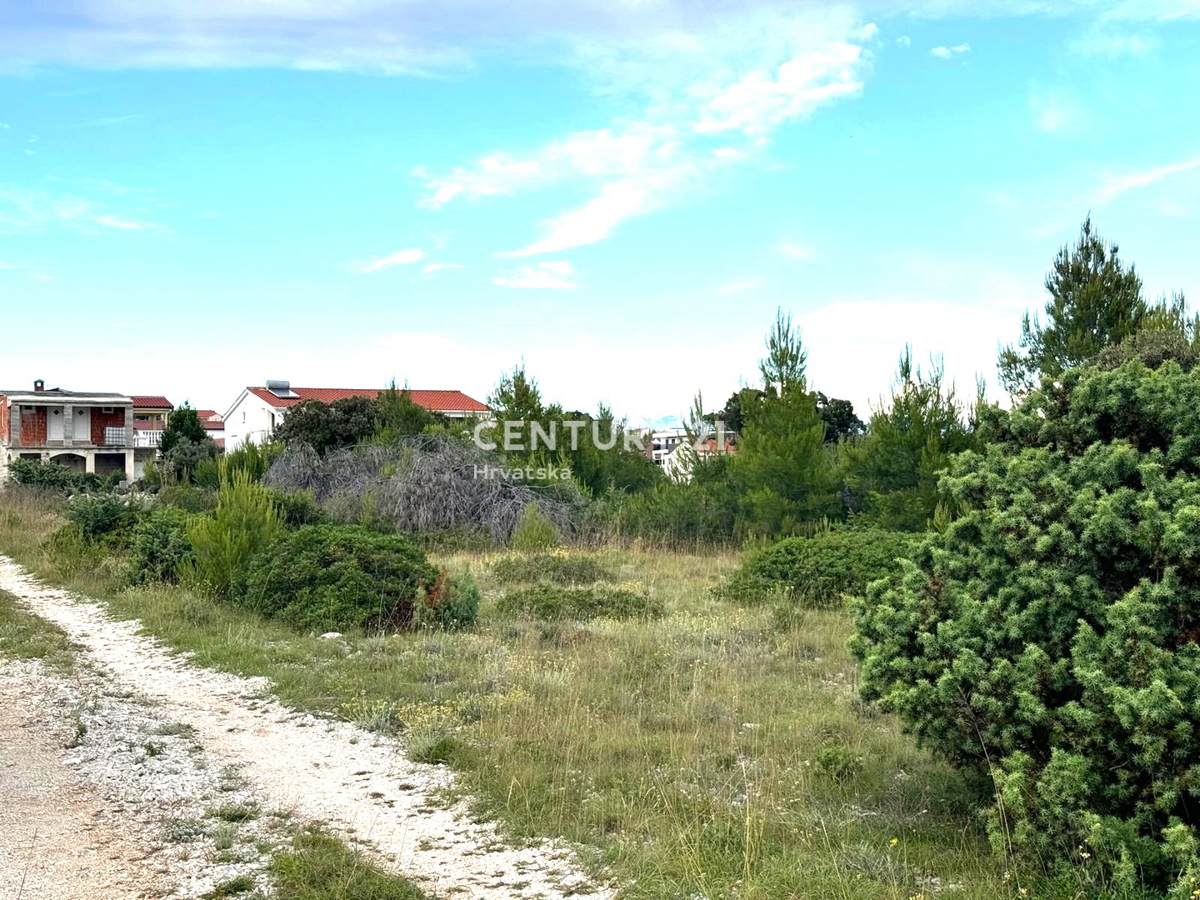 Vir - Zadar - kmetijsko zemljišče s potencialom za gradnjo št. 6