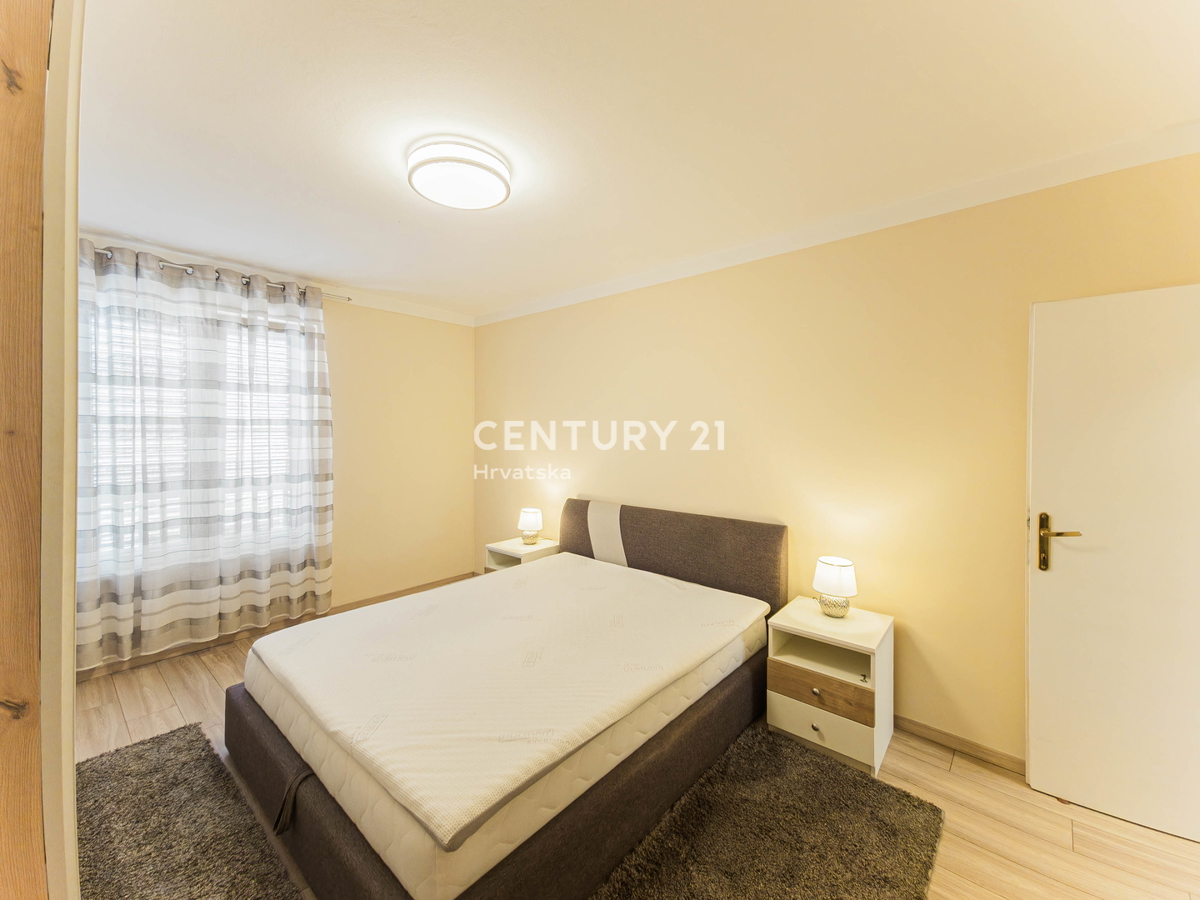 Zadar, Jazine II, 2,5-prostorsko stanovanje, 56 m2, 3. nadstropje, brez dvigala, obnovljeno, takoj vseljivo