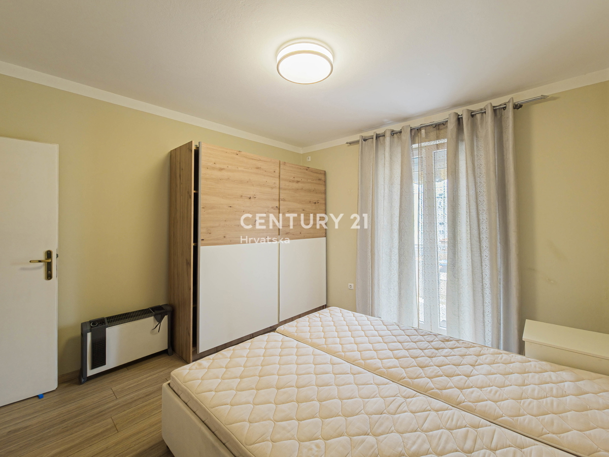 Zadar, Jazine II, 2,5-prostorsko stanovanje, 56 m2, 3. nadstropje, brez dvigala, obnovljeno, takoj vseljivo