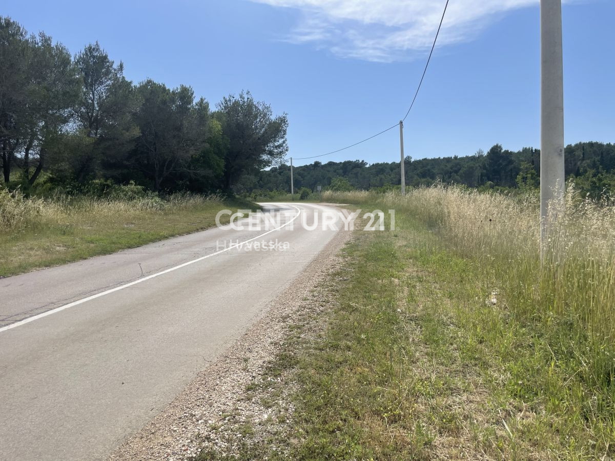 Poljoprivredno zemljišče v Svetem Filipu in Jakovu površine 5953 m2