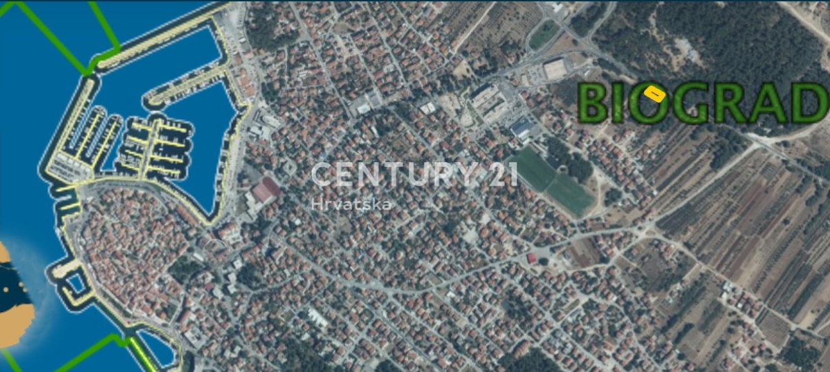 Biograd na Moru, Gradbeno zemljišče 924 m2, pravilne kvadratne oblike z izhodom na dve ulici
