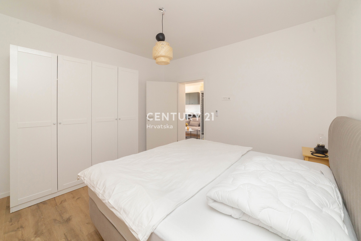 VIR, NOVOGRADNJA, MODERNO STANOVANJE 90 M2 V 2. NADSTROPJU, OPREMLJENO, TAKOJ ZASELJIVO, 600 M DO MORJA
