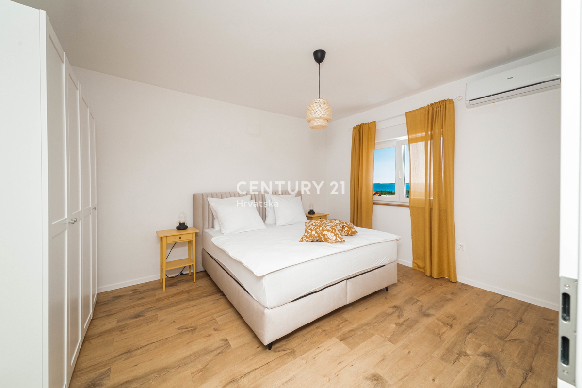 VIR, NOVOGRADNJA, MODERNO STANOVANJE 90 M2 V 2. NADSTROPJU, OPREMLJENO, TAKOJ ZASELJIVO, 600 M DO MORJA