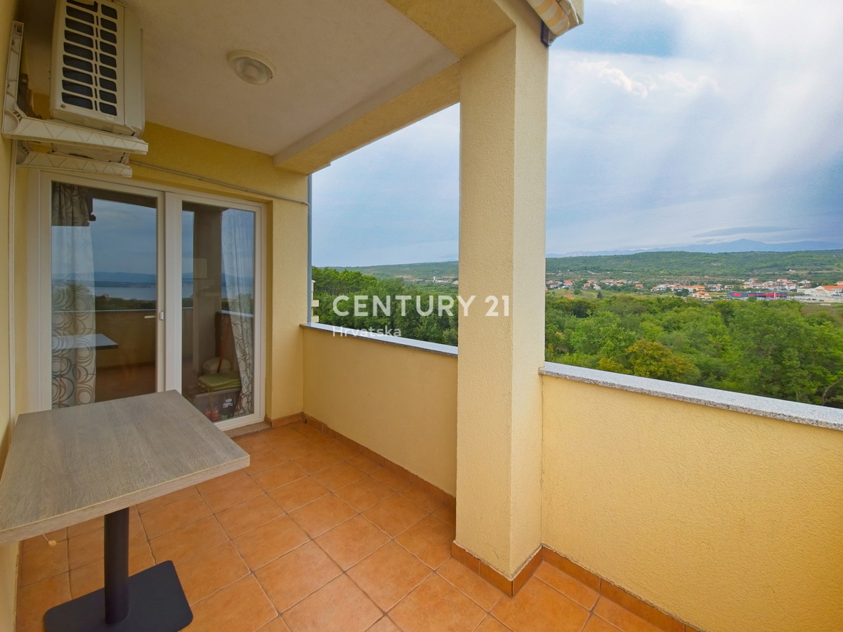 POSEDARJE: Dvosobno stanovanje s čudovitim pogledom na morje