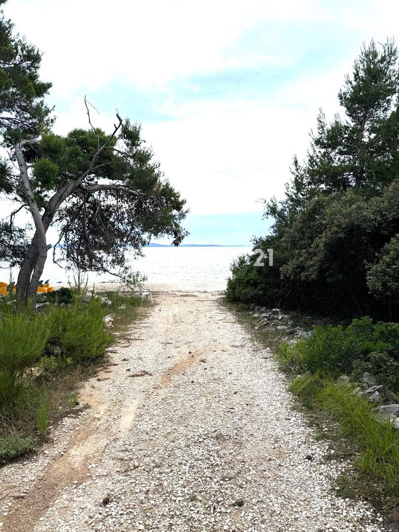 Vir - Torovi - Zadar - kmetijsko zemljišče s potencialom za gradbeno zemljišče