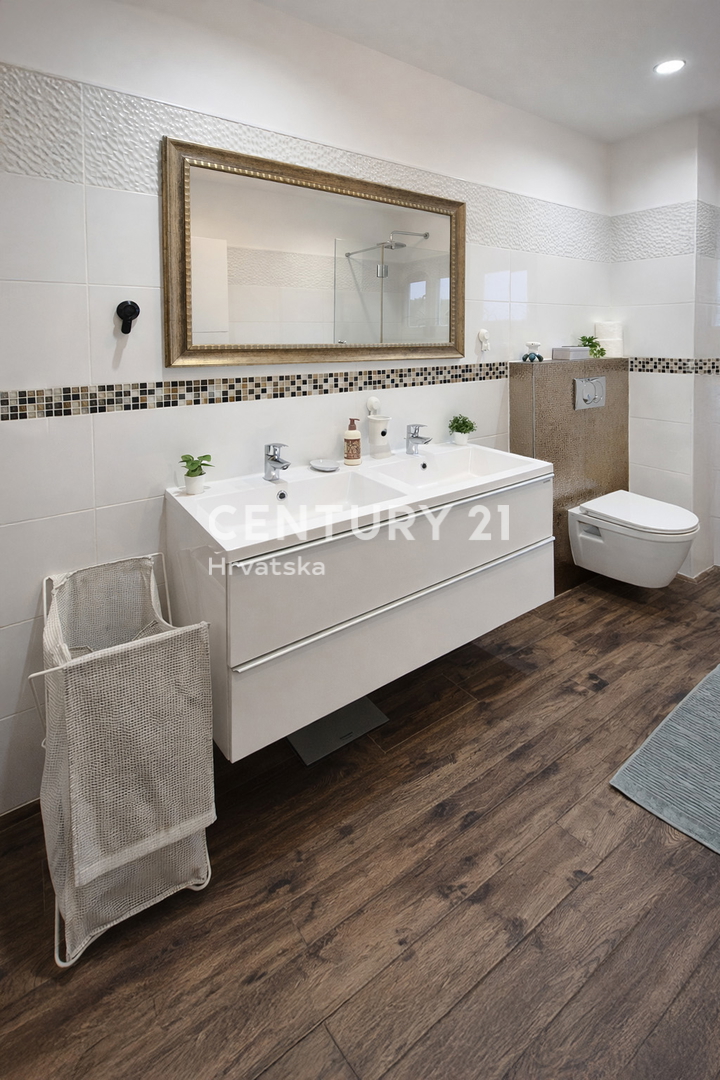 ZADAR, BOKANJAC, STANOVANJE 100,52 m2, RENOVIRANO, DELNO OPREMLJENO