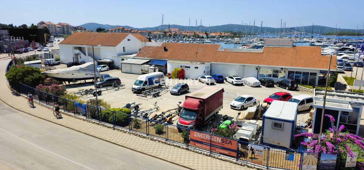 Odlično trisobno stanovanje v novogradnji, površine 82 m2, le 70 m od morja