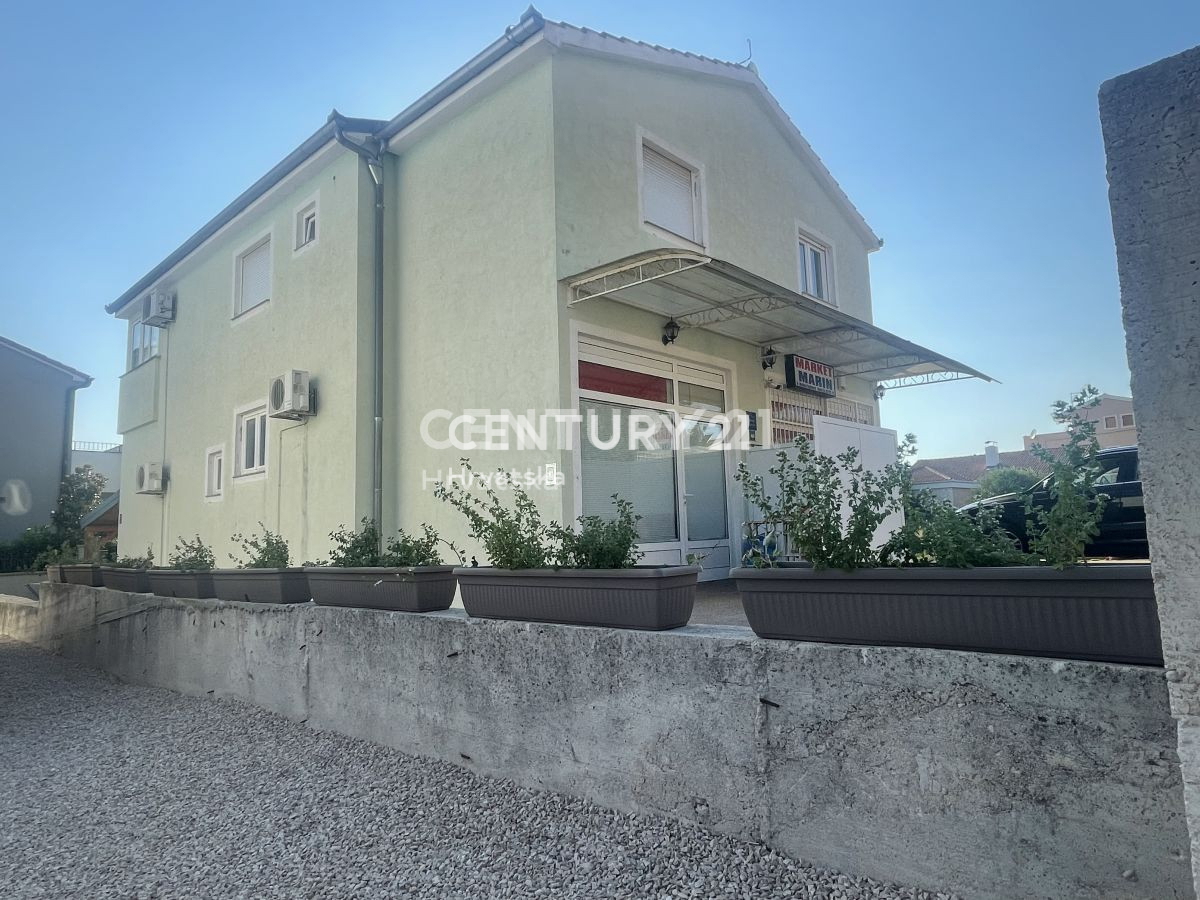 Biograd na Moru hiša s šestimi apartmaji