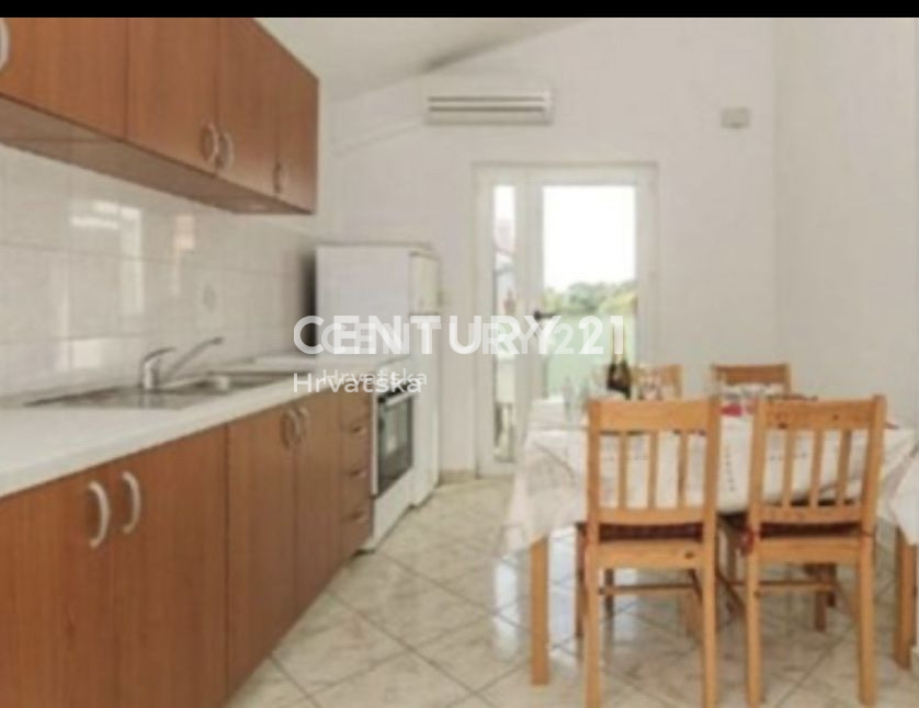 Biograd na Moru hiša s šestimi apartmaji