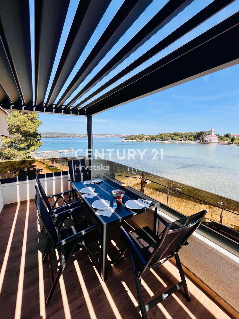 Pašman - otok Pašman - odlično novo stanovanje ob morju in plaži