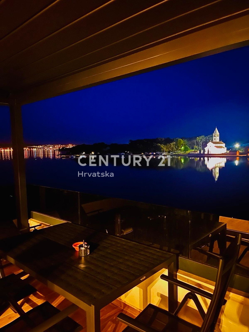 Pašman - otok Pašman - odlično novo stanovanje ob morju in plaži