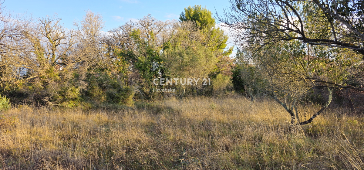 Pakoštane, Drage, gradbena parcela površine 1040 m2