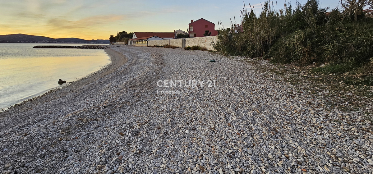 Biograd na Moru, Kumenat, 2.900 m2 zemljišča v turistični coni