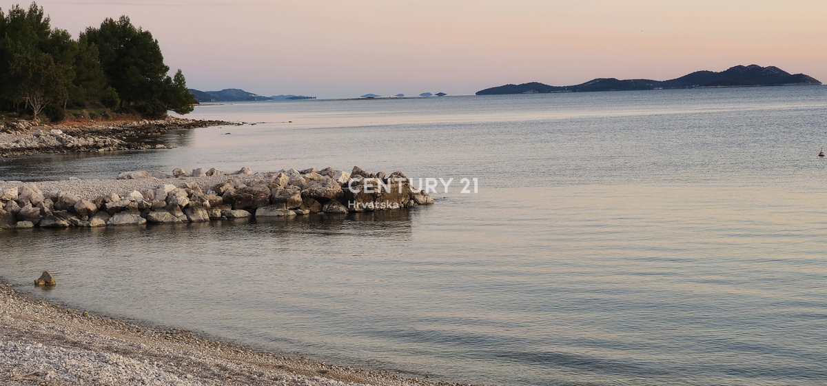 Biograd na Moru, Kumenat, 2.900 m2 zemljišča v turistični coni