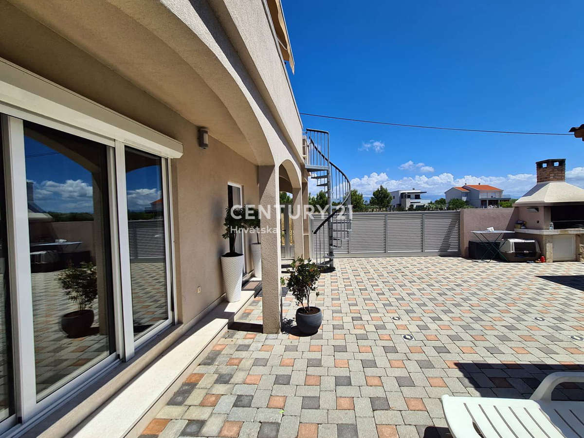 Privlaka - Zadar - počitniška hiša z razgledom na morje