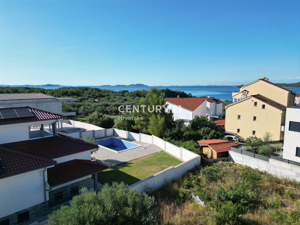 Biograd na morju - luksuzno dvosobno stanovanje v prvem nadstropju