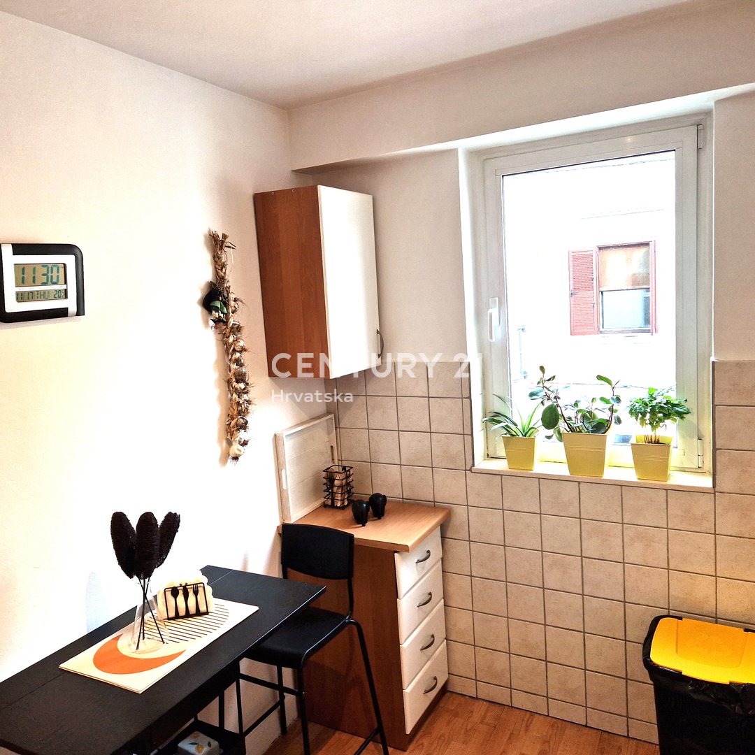 Biograd na morju - dvosobno stanovanje v središču mesta, s pogledom na morje