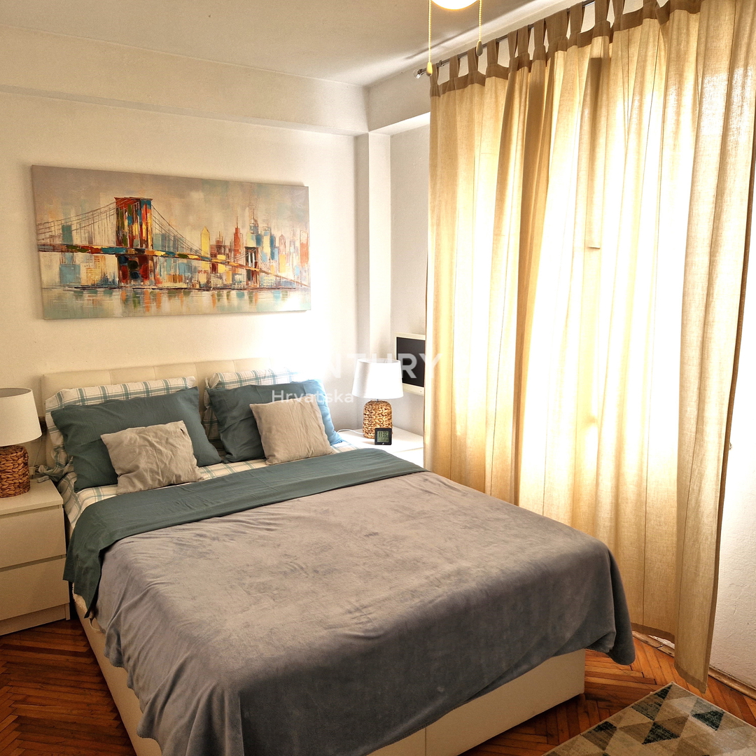 Biograd na morju - dvosobno stanovanje v središču mesta, s pogledom na morje