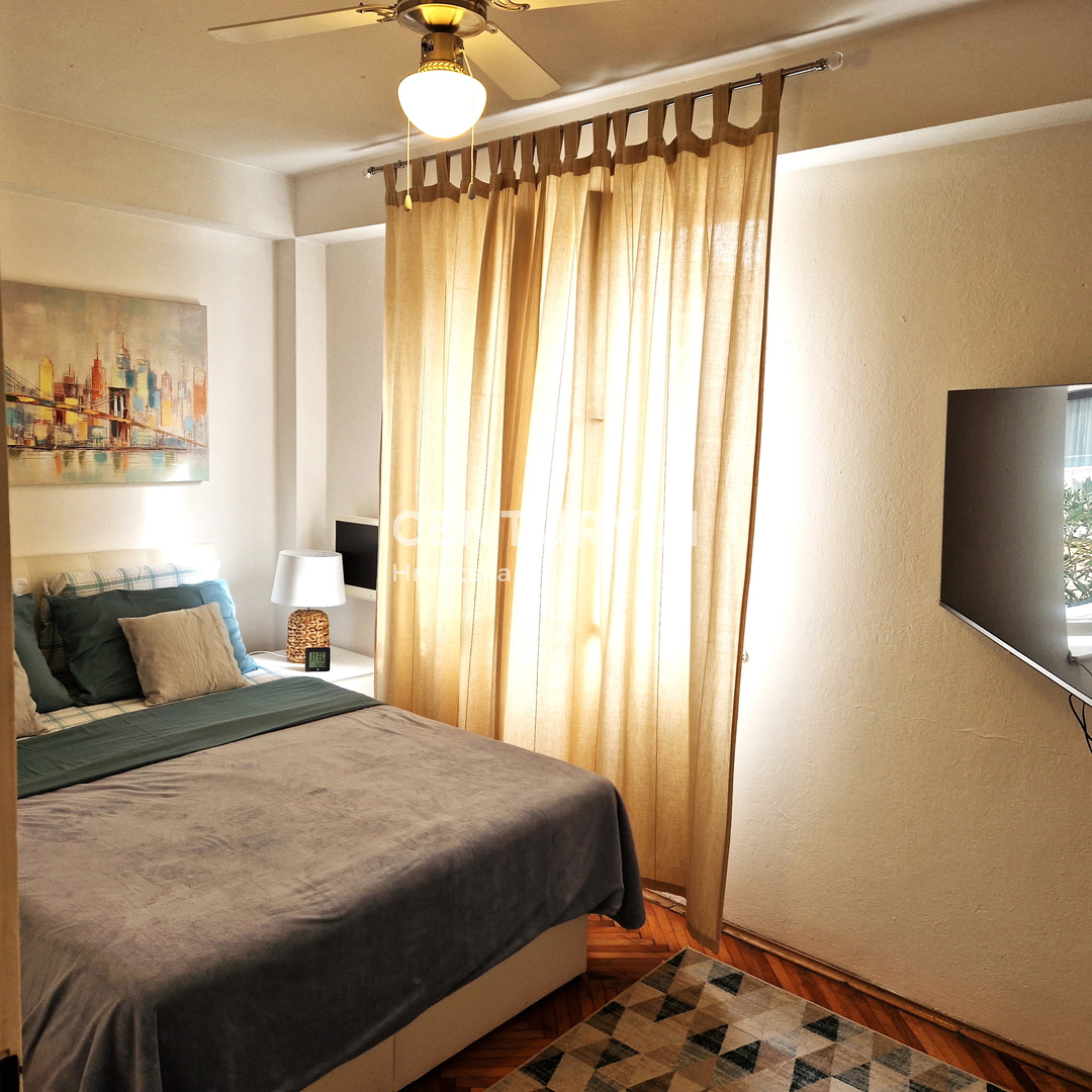 Biograd na morju - dvosobno stanovanje v središču mesta, s pogledom na morje